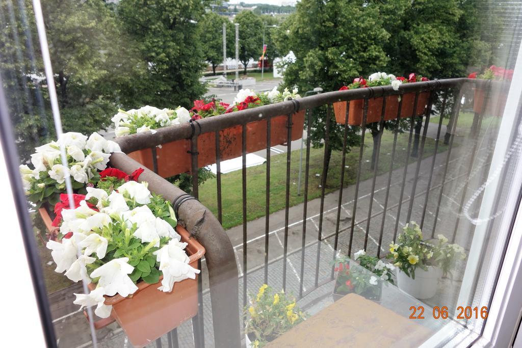 Riga Old Town River View With Balcony Exterior foto